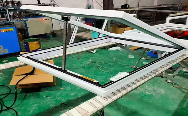 某地下车库出入口米脂排烟窗配置工程