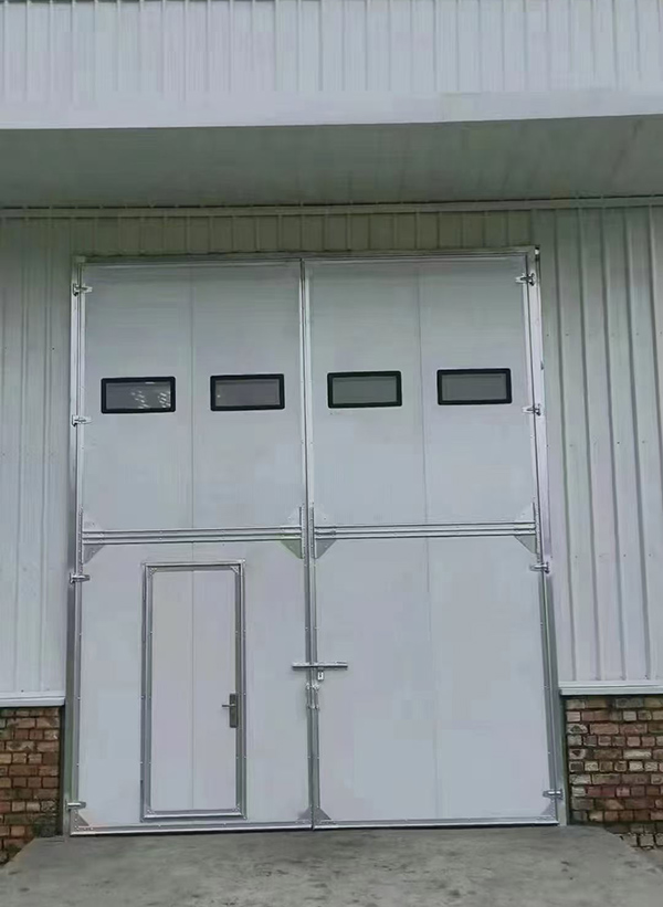 米脂工业门在设备装配车间出入口的实施记录